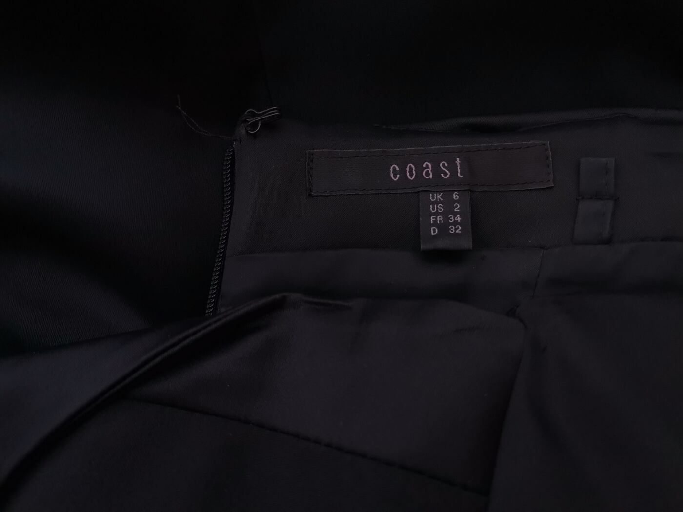 Coast Rozmiar 6 (32) Kolor Czarny Drapowany dekolt Sukienka Maxi Bezrękawnik Długa Coast Rozmiar 6 (32) Kolor Czarny Drapowany dekolt Sukienka Maxi Bezrękawnik Długa