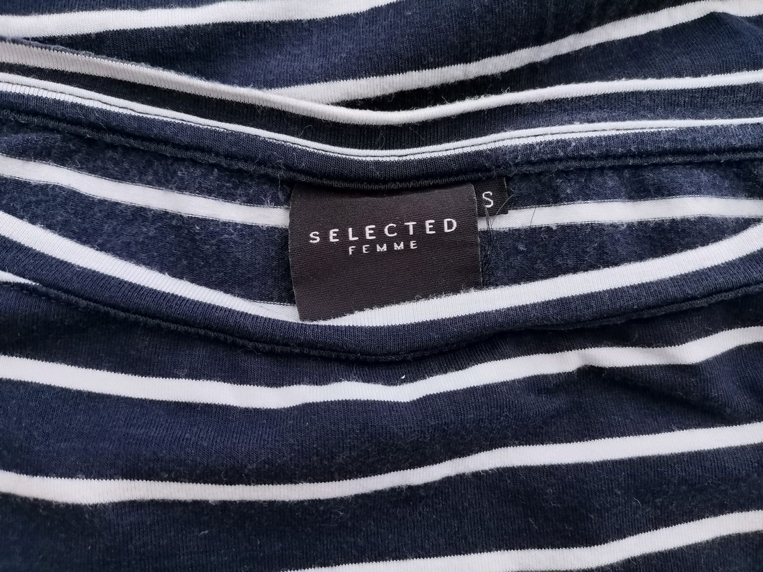 Selected femme Rozmiar S Kolor Granatowy Pasy Okrągły dekolt Sukienka Sweterkowa Rękaw 3/4 Do Kolan Materiał Lyocell Selected femme Rozmiar S Kolor Granatowy Pasy Okrągły dekolt Sukienka Sweterkowa Rękaw 3/4 Do Kolan Materiał Lyocell