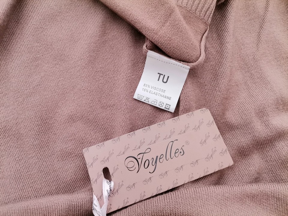 Voyelles Rozmiar 34/36 Kolor Beżowy Okrągły dekolt Sukienka Sweterkowa Rękaw 3/4 Do Kolan Materiał Wiskoza Voyelles Rozmiar 34/36 Kolor Beżowy Okrągły dekolt Sukienka Sweterkowa Rękaw 3/4 Do Kolan Materiał Wiskoza