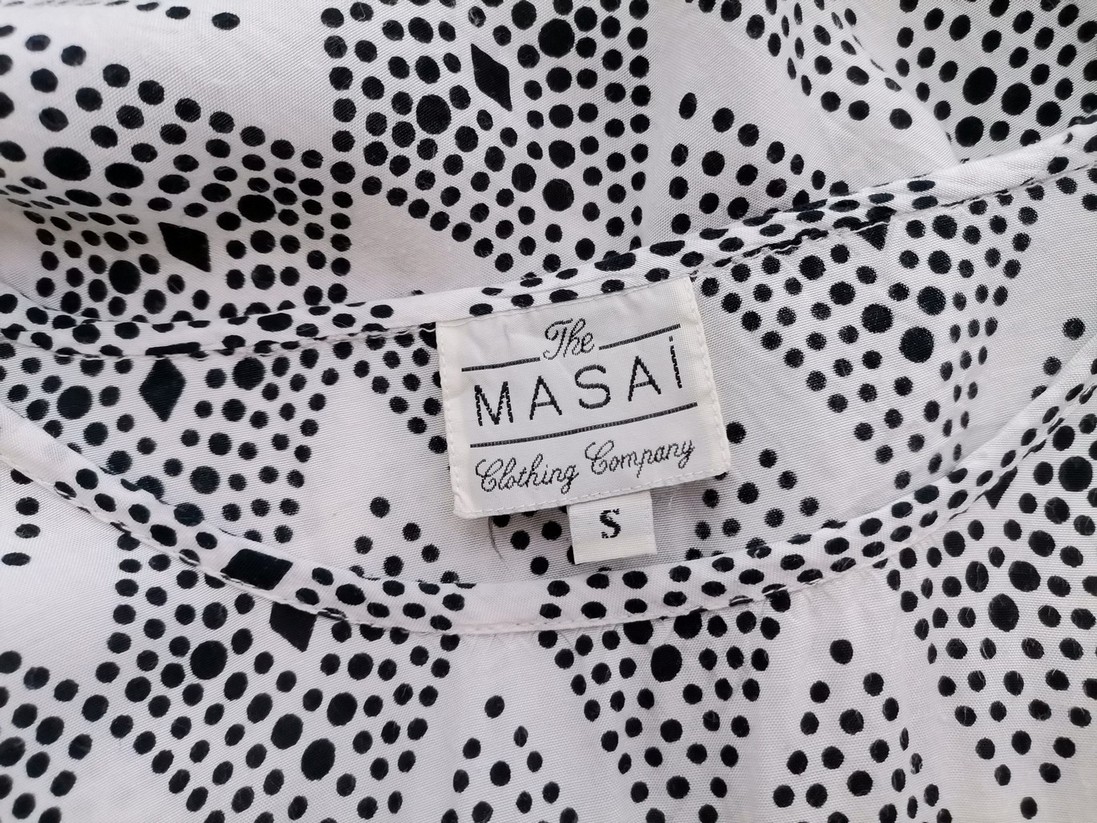 The Masai Rozmiar S Kolor Biały Grochy Okrągły dekolt Sukienka Prostokątna Długi rękaw Do Kolan Materiał Wiskoza 100% The Masai Rozmiar S Kolor Biały Grochy Okrągły dekolt Sukienka Prostokątna Długi rękaw Do Kolan Materiał Wiskoza 100%