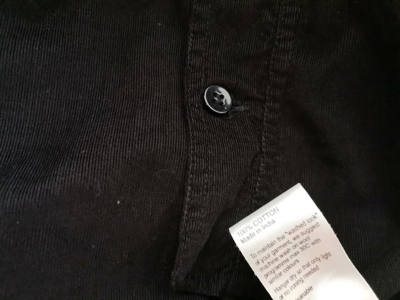 The Masai Rozmiar M Kolor Czarny Kwadratowy dekolt Sukienka Sheath Krótki rękaw Do Kolan Materiał Bawełna 100% The Masai Rozmiar M Kolor Czarny Kwadratowy dekolt Sukienka Sheath Krótki rękaw Do Kolan Materiał Bawełna 100%