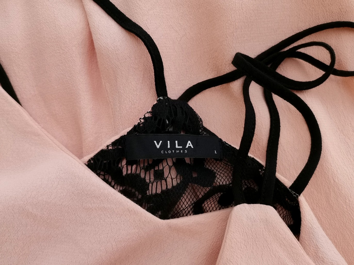 Vila Rozmiar L Kolor Pudrowy Róż Odkryte Ramiona Sukienka Blouson Bezrękawnik Do Kolan Vila Rozmiar L Kolor Pudrowy Róż Odkryte Ramiona Sukienka Blouson Bezrękawnik Do Kolan