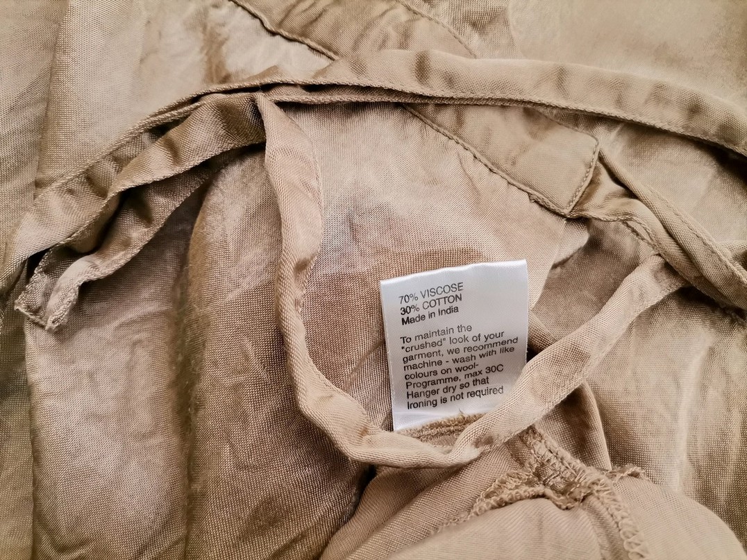 The Masai Rozmiar L Kolor Beżowy W serek Sukienka Sheath Krótki rękaw Do Kolan Materiał Wiskoza The Masai Rozmiar L Kolor Beżowy W serek Sukienka Sheath Krótki rękaw Do Kolan Materiał Wiskoza