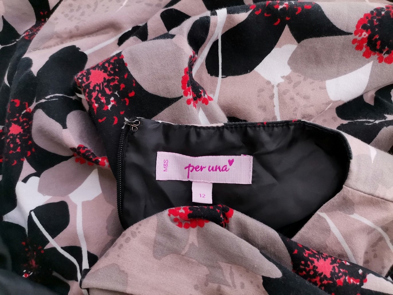 Rozmiar 12 (40) Kolor Beżowy Okrągły dekolt Sukienka Sheath Krótki rękaw Midi Materiał Bawełna Rozmiar 12 (40) Kolor Beżowy Okrągły dekolt Sukienka Sheath Krótki rękaw Midi Materiał Bawełna
