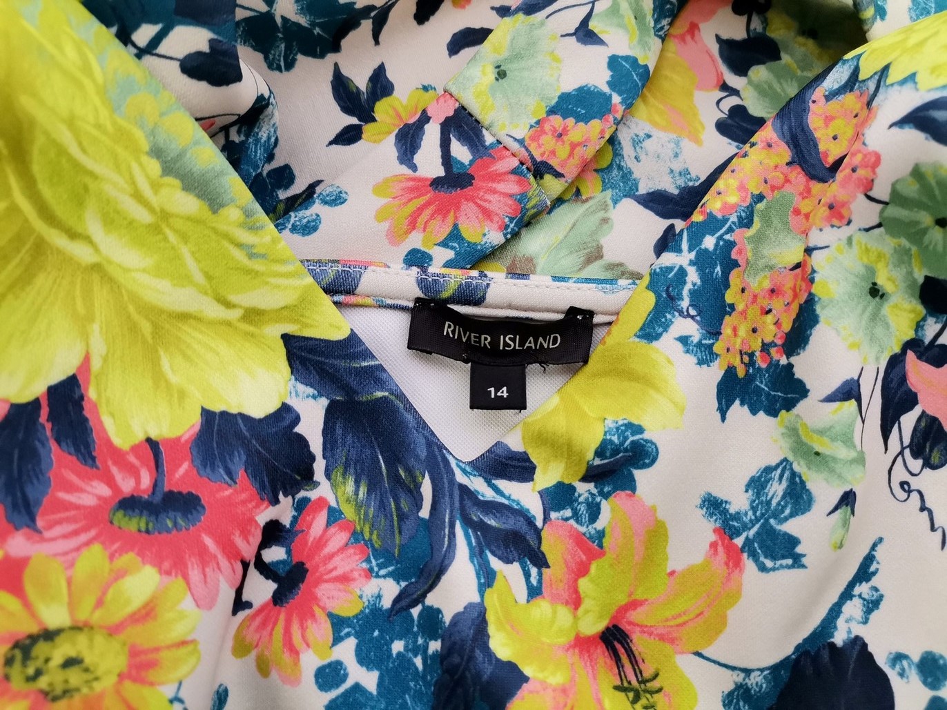 River island Rozmiar 14 (42) Kolor Limonkowa Zieleń W serek Sukienka A-Line Bezrękawnik Do Kolan River island Rozmiar 14 (42) Kolor Limonkowa Zieleń W serek Sukienka A-Line Bezrękawnik Do Kolan