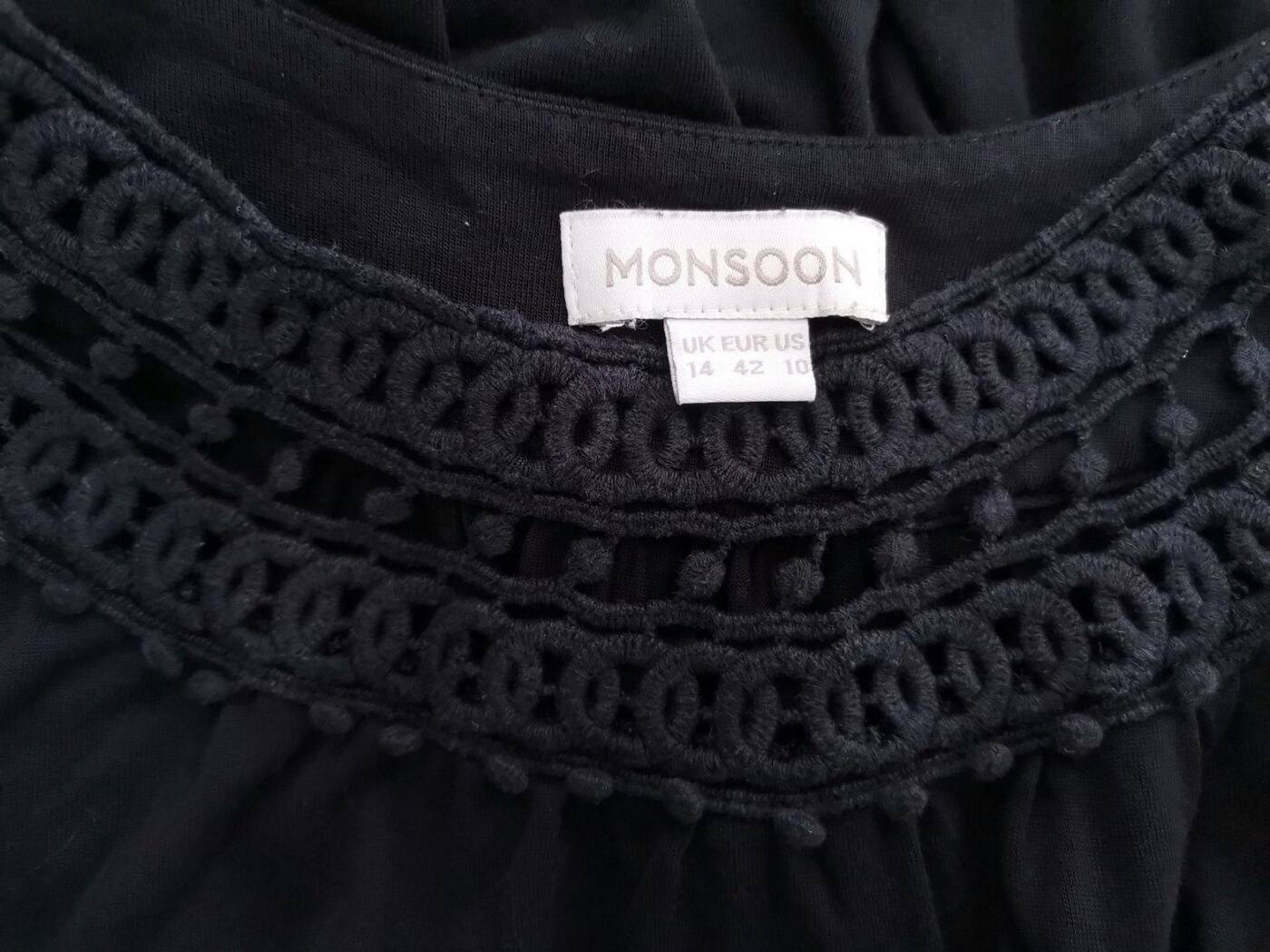 Monsoon Rozmiar 14 (42) Kolor Czarny Okrągły dekolt Sukienka Maxi Bezrękawnik Długa Materiał Wiskoza 100%