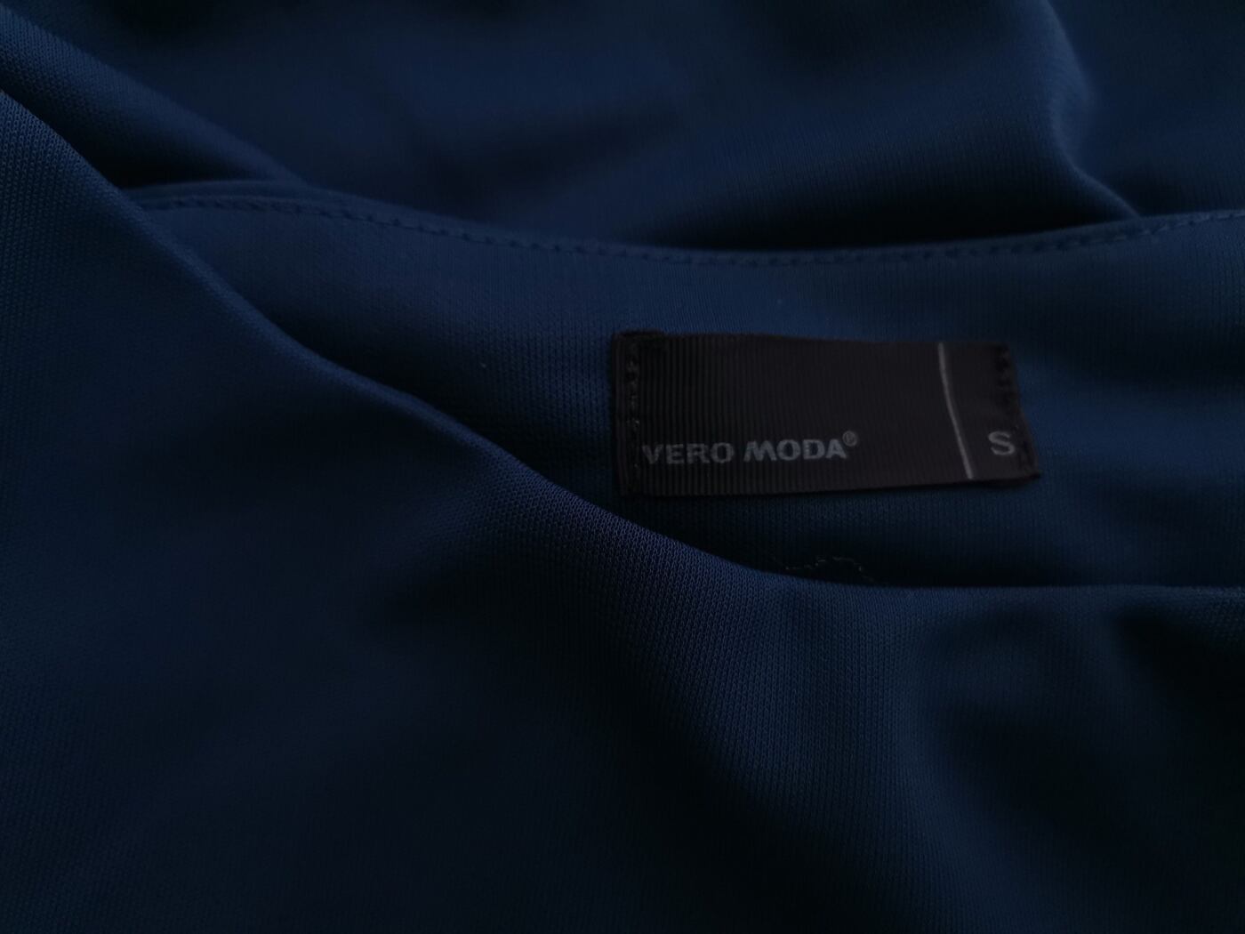 Vero moda Rozmiar S Kolor Granatowy Okrągły dekolt Sukienka Prostokątna Krótki rękaw Do Kolan Vero moda Rozmiar S Kolor Granatowy Okrągły dekolt Sukienka Prostokątna Krótki rękaw Do Kolan