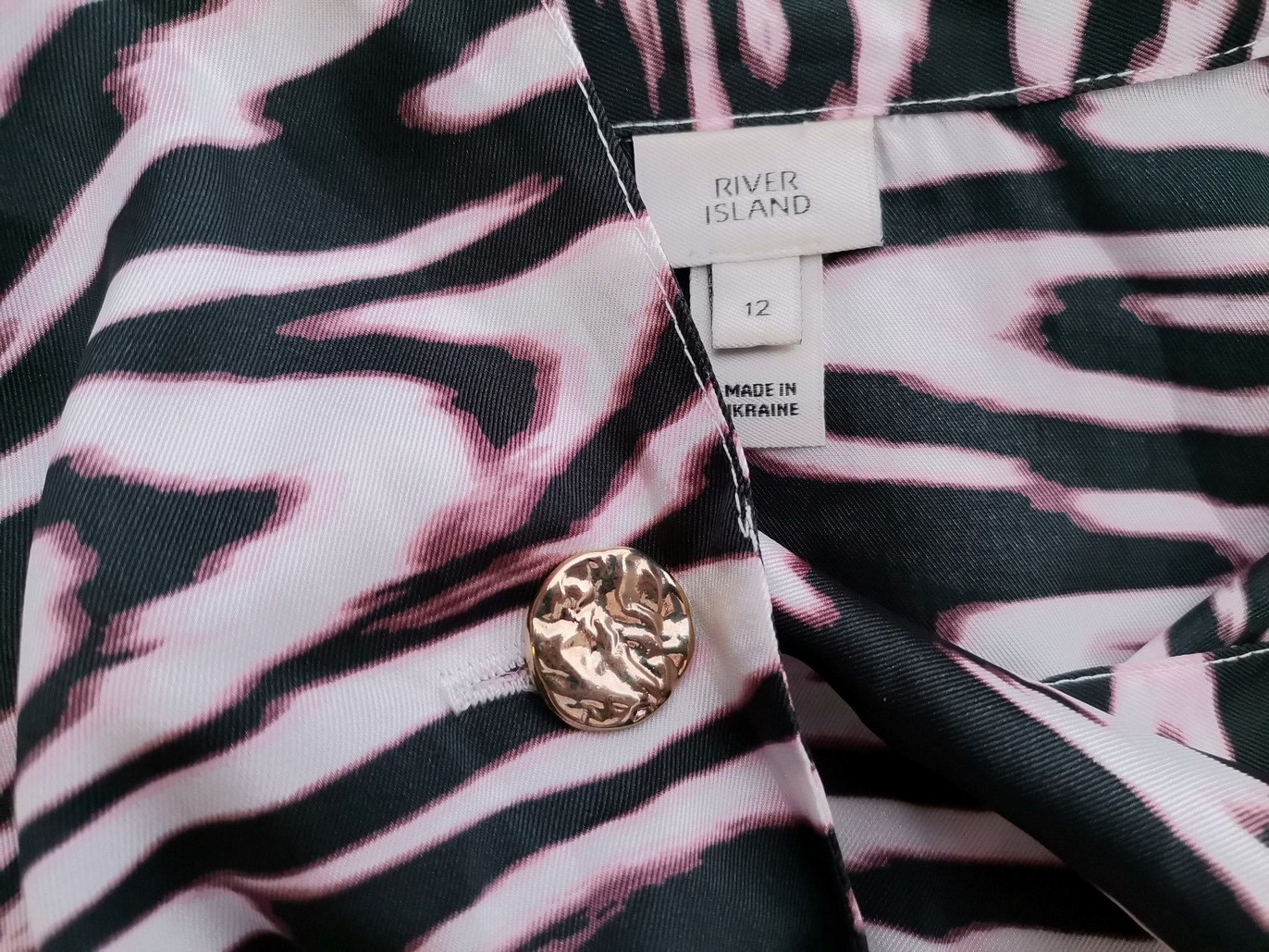 River island Rozmiar 12 (40) Kolor Czarny Panterka Kołnierz Bluzka Zapinana Długi rękaw