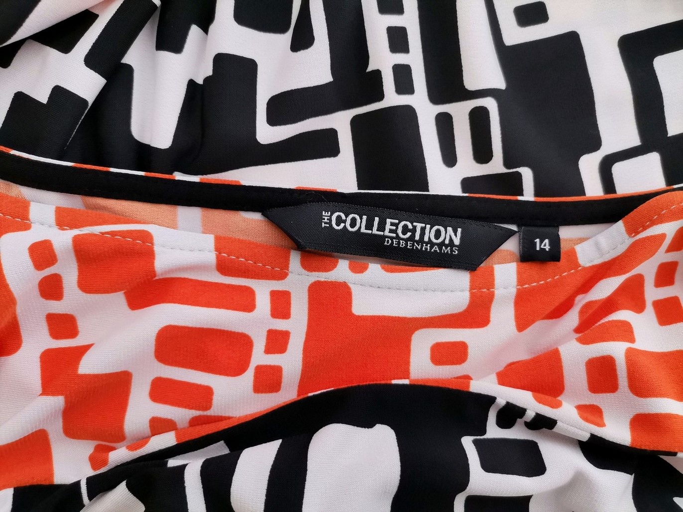 Collection Debenhams Rozmiar 14 (42) Kolor Czarny W łódkę Sukienka Prostokątna Rękaw 3/4 Midi