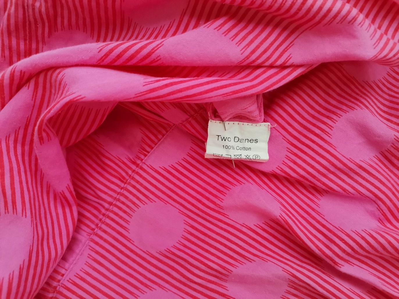 TWO DANES Rozmiar M Kolor Różowy Pasy Split Crew Neck Bluzka Popover Guziki Rękaw 3/4 Materiał Bawełna 100%