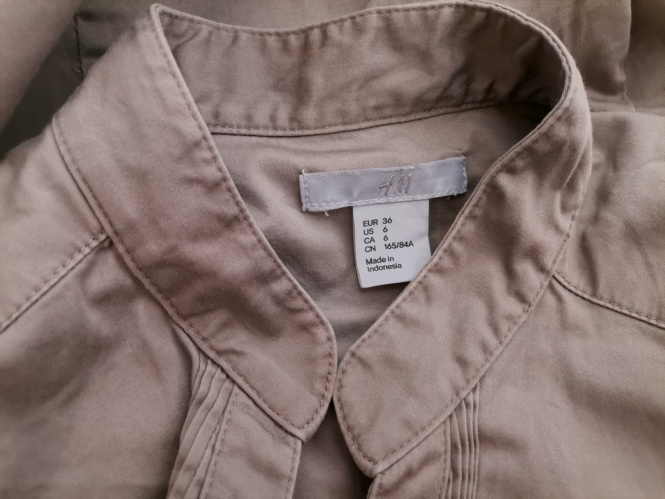 H&m Rozmiar 36 Kolor Szary Kołnierz Sukienka Koszulowa Krótki rękaw Do Kolan Materiał Bawełna H&m Rozmiar 36 Kolor Szary Kołnierz Sukienka Koszulowa Krótki rękaw Do Kolan Materiał Bawełna