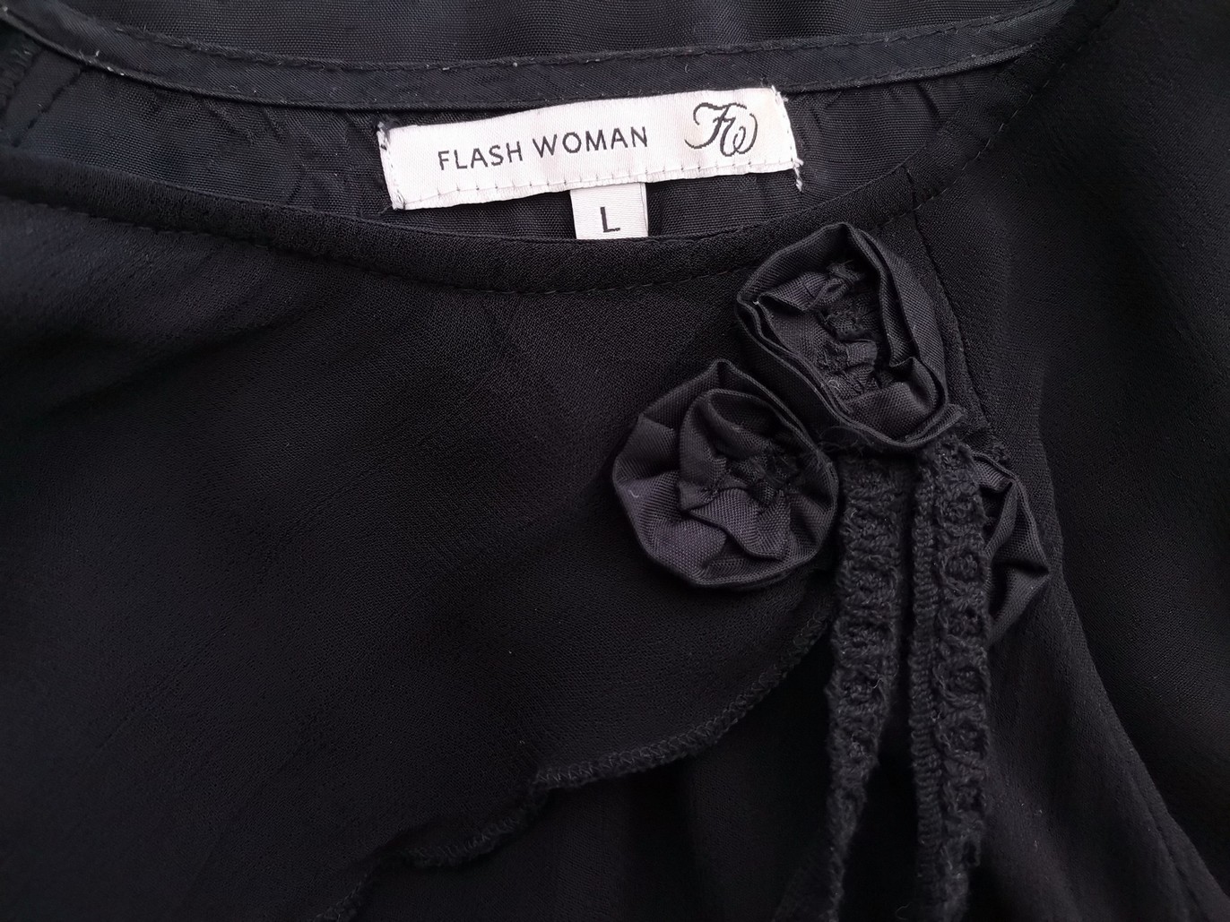 Flash Woman Rozmiar L Kolor Czarny Okrągły dekolt Sukienka Prostokątna Krótki rękaw Do Kolan Materiał Wiskoza 100% Flash Woman Rozmiar L Kolor Czarny Okrągły dekolt Sukienka Prostokątna Krótki rękaw Do Kolan Materiał Wiskoza 100%