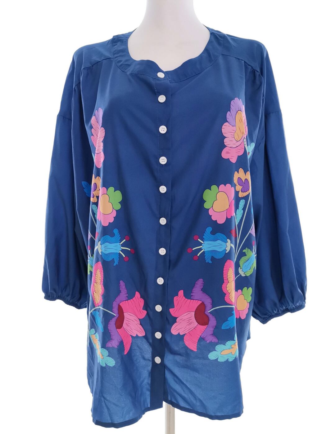 Misslook Rozmiar 3XL Kolor Niebieski Okrągły dekolt Bluzka Zapinana Rękaw 3/4 Materiał Bawełna