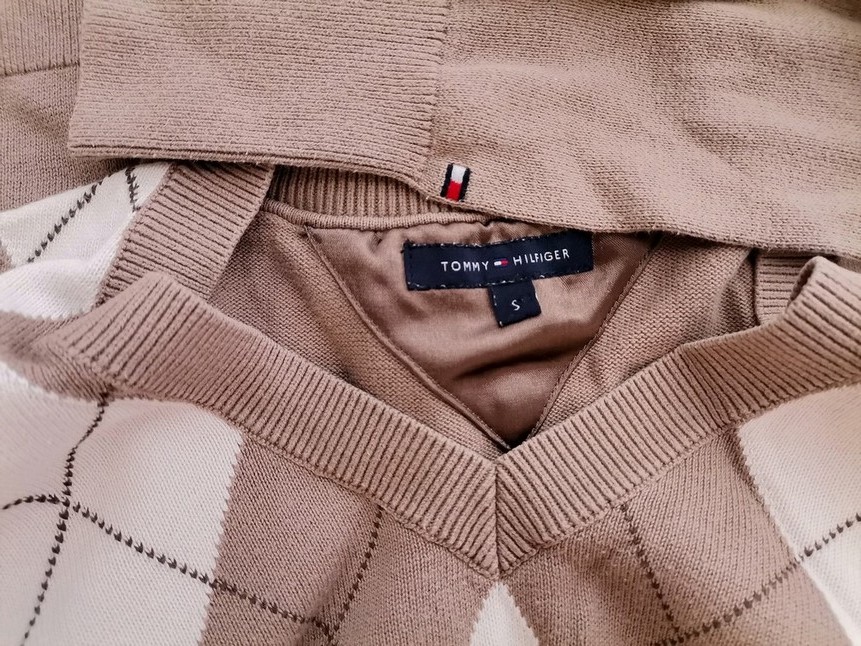 Tommy hilfiger Rozmiar S Kolor Beżowy Krata W serek Sweter Długi rękaw Materiał Bawełna 100% Cienka dzianina