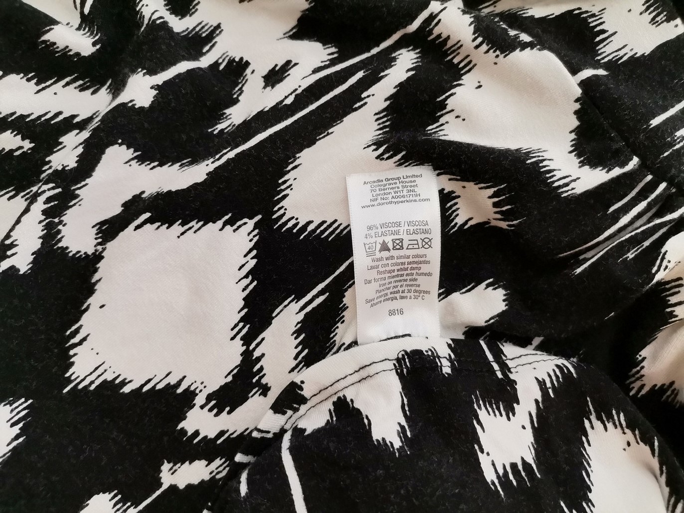 IMG_20210708_105822.jpg Dorothy perkins Rozmiar 18 (46) Kolor Czarny Panterka Okrągły dekolt Bluzka Krótki rękaw Materiał Wiskoza