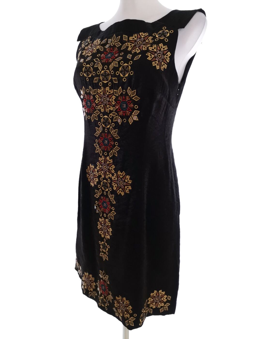 Monsoon Rozmiar 10 (38) Kolor Czarny W łódkę Sukienka Bodycon Bezrękawnik Do Kolan Materiał Wiskoza Monsoon Rozmiar 10 (38) Kolor Czarny W łódkę Sukienka Bodycon Bezrękawnik Do Kolan Materiał Wiskoza