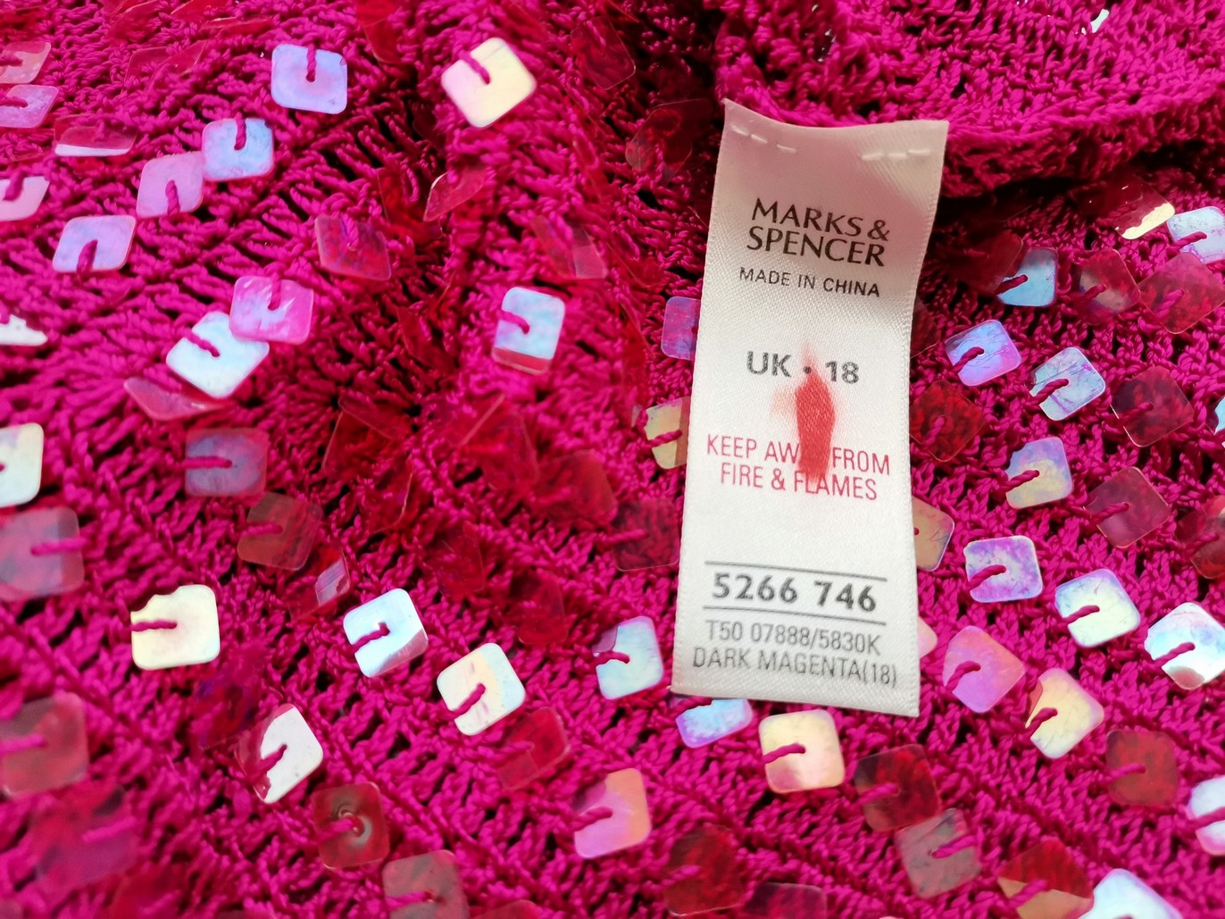 IMG_20210719_113432.jpg Marks&spencer Rozmiar 16 (44) Kolor Fuksja W serek Bluzka Bezrękawnik Materiał Wiskoza 100%