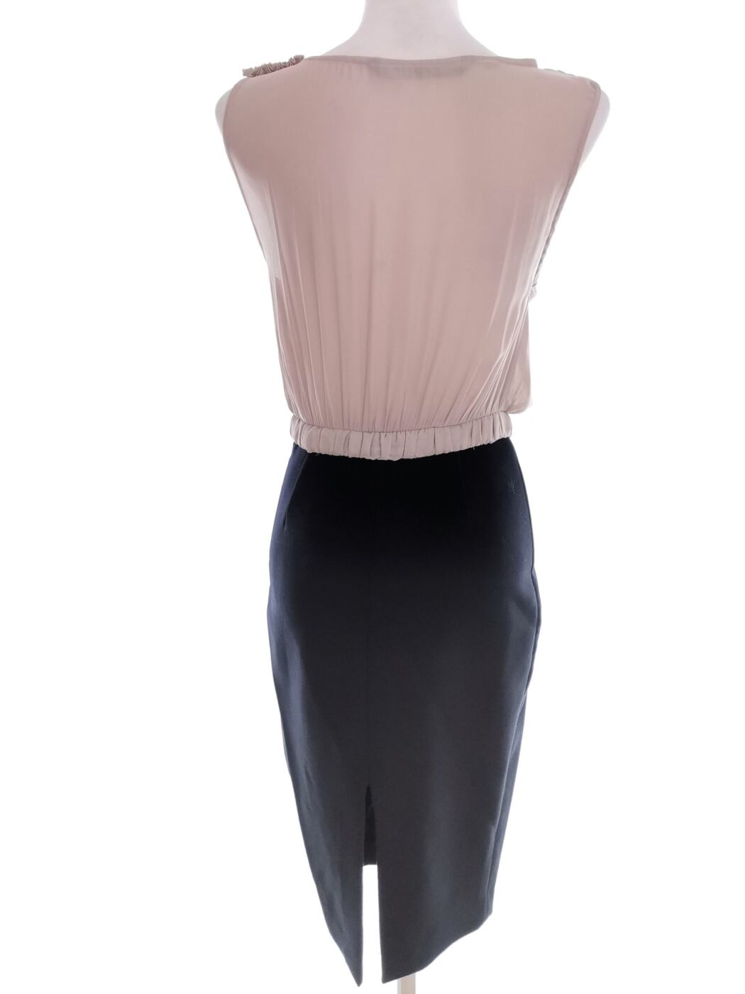 Zara Rozmiar XS Kolor Beżowy Okrągły dekolt Sukienka Ołówkowa Bezrękawnik Midi Zara Rozmiar XS Kolor Beżowy Okrągły dekolt Sukienka Ołówkowa Bezrękawnik Midi
