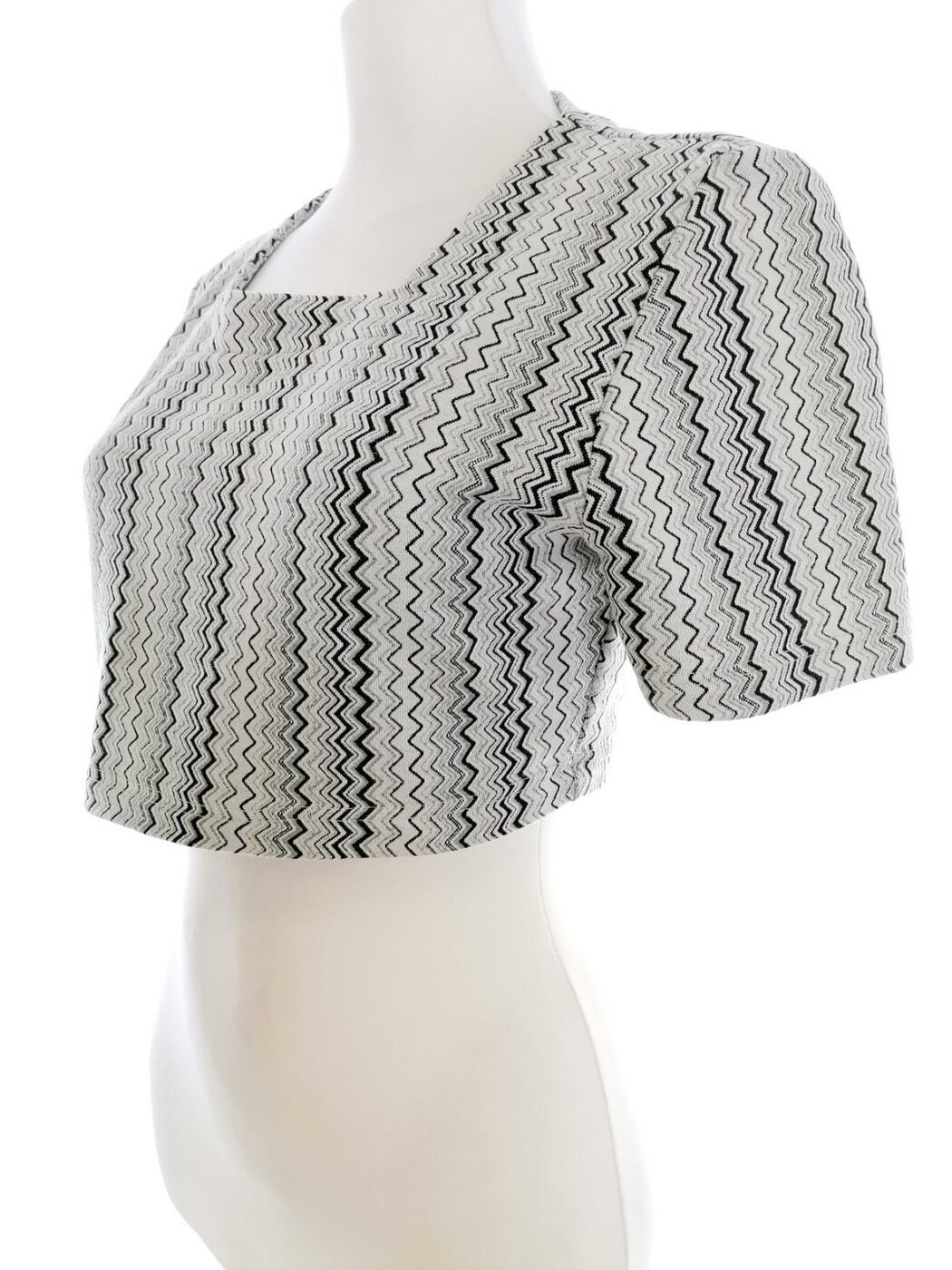 B Vintage Rozmiar 38/40 Kolor Szary Jodełka Kwadratowy dekolt Bluzka Crop Top Krótki rękaw