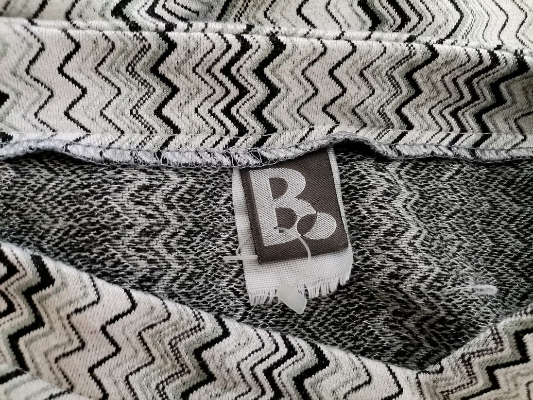 B Vintage Rozmiar 38/40 Kolor Szary Jodełka Kwadratowy dekolt Bluzka Crop Top Krótki rękaw