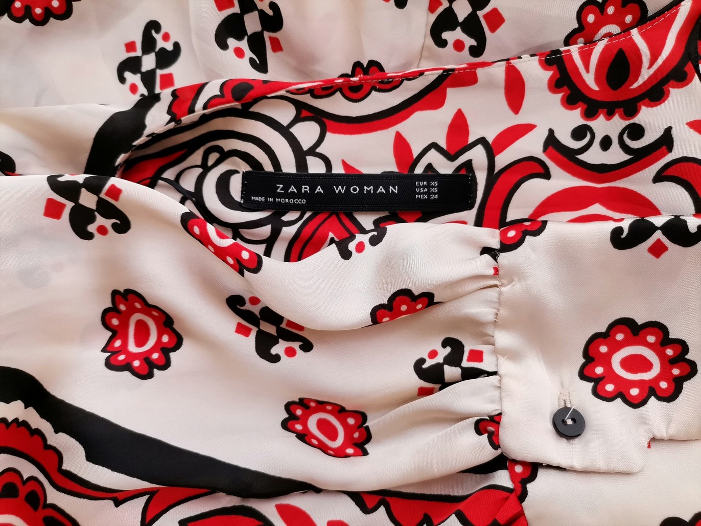 Zara Rozmiar XS Kolor Beżowy W serek Sukienka Zawijana Rękaw 3/4 Długa Zara Rozmiar XS Kolor Beżowy W serek Sukienka Zawijana Rękaw 3/4 Długa