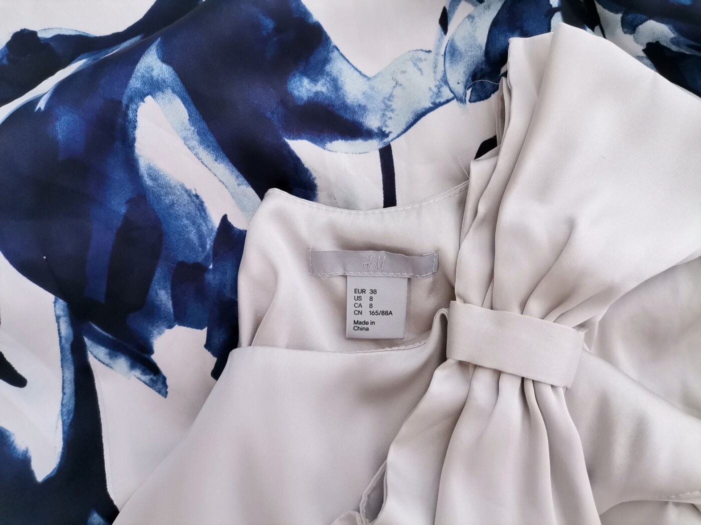 H&m Rozmiar 38 Kolor Szary Okrągły dekolt Sukienka Prostokątna Bezrękawnik Do Kolan H&m Rozmiar 38 Kolor Szary Okrągły dekolt Sukienka Prostokątna Bezrękawnik Do Kolan