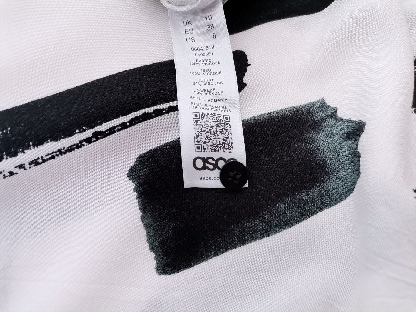 IMG_20210727_101313.jpg ASOS Rozmiar 10 (38) Kolor Biały Geometryczny Kołnierz Bluzka Zapinana Długi rękaw Materiał Wiskoza 100%