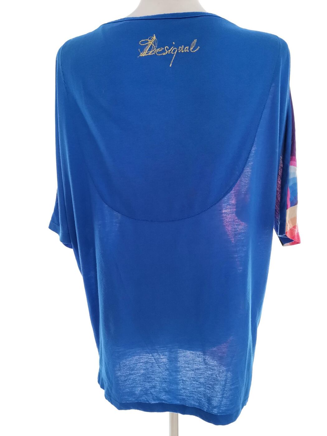 DESIGUAL Rozmiar M Kolor Niebieski Geometryczny Okrągły dekolt Tunika Bluzka Krótki rękaw Materiał Wiskoza DESIGUAL Rozmiar M Kolor Niebieski Geometryczny Okrągły dekolt Tunika Bluzka Krótki rękaw Materiał Wiskoza