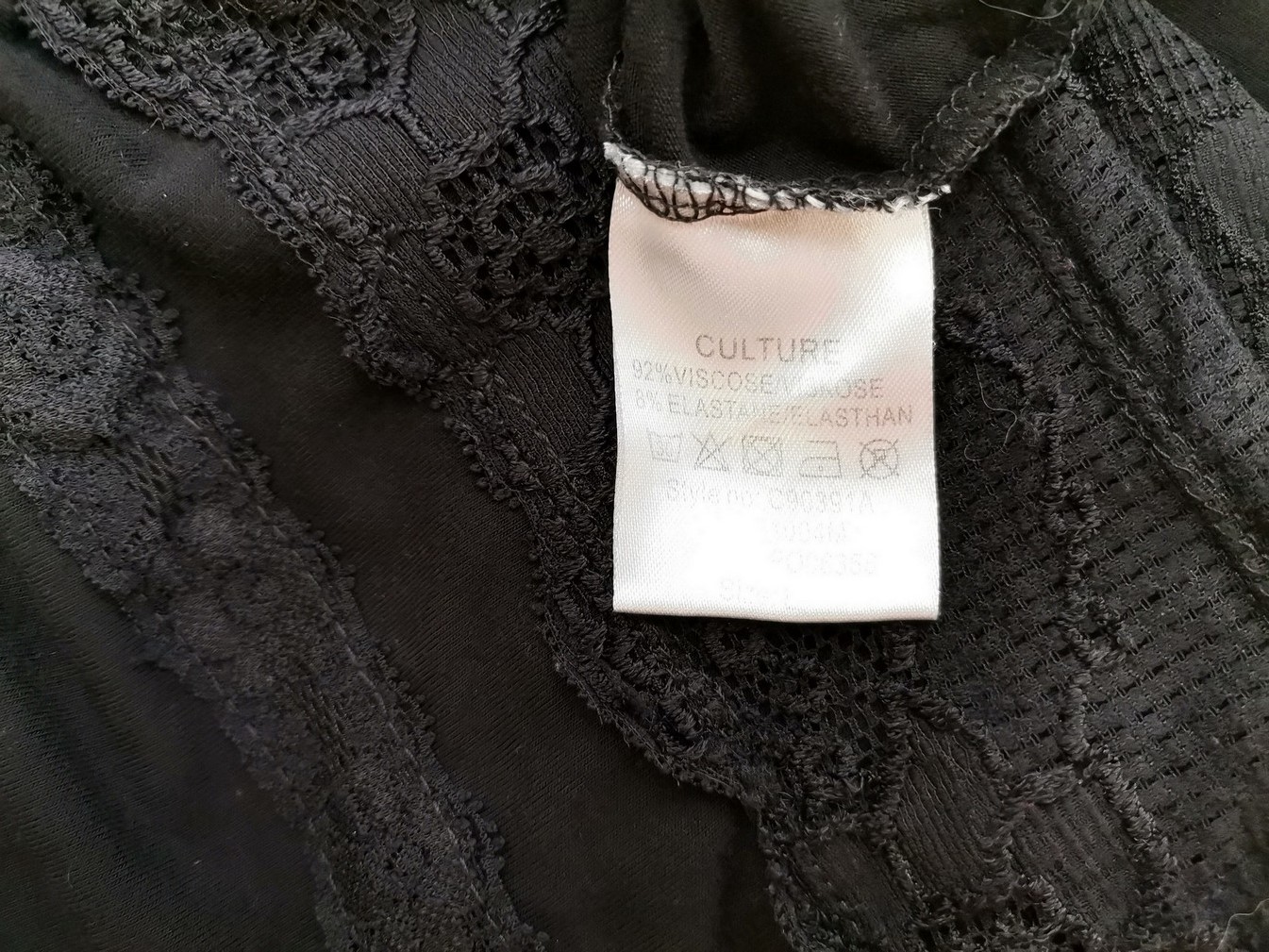 Culture Rozmiar L Kolor Czarny Odkryte Ramiona Sukienka Slip Bezrękawnik Do Kolan Materiał Wiskoza Culture Rozmiar L Kolor Czarny Odkryte Ramiona Sukienka Slip Bezrękawnik Do Kolan Materiał Wiskoza
