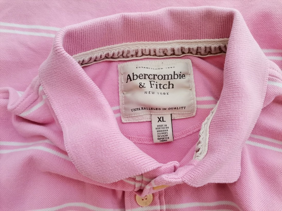 IMG_20210730_134655.jpg ABERCROMBIE & FITCH Rozmiar XL Kolor Różowy Pasy Kołnierz Koszulka Polo Krótki rękaw Materiał Bawełna 100%