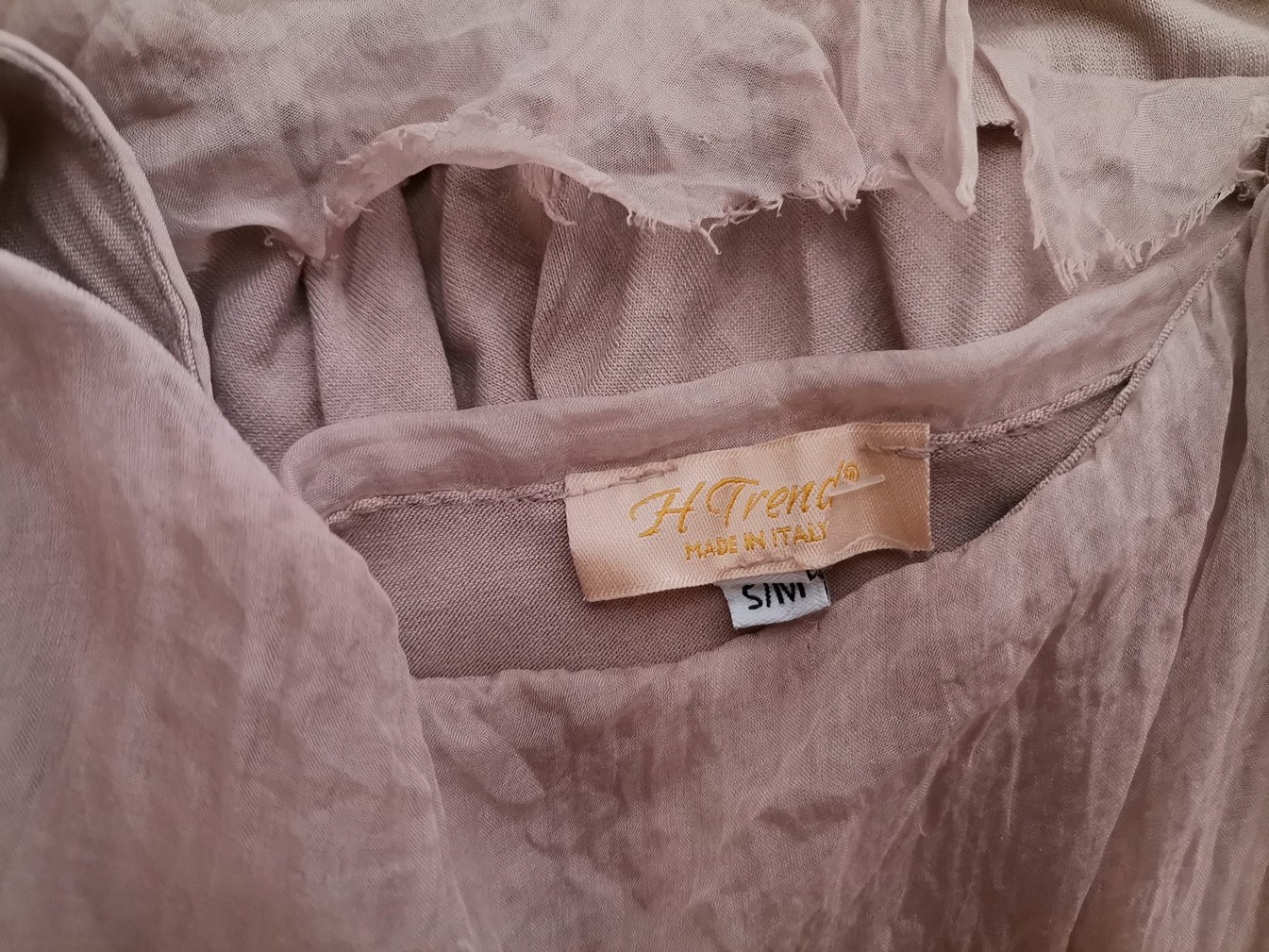 H Trend Rozmiar S/M Kolor Beżowy Okrągły dekolt Sukienka Mini Bezrękawnik Krótka Materiał Jedwab H Trend Rozmiar S/M Kolor Beżowy Okrągły dekolt Sukienka Mini Bezrękawnik Krótka Materiał Jedwab