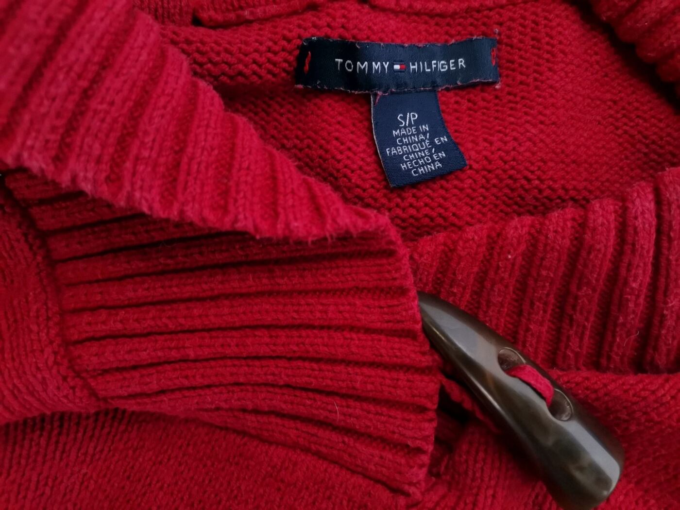 IMG_20210805_144948.jpg Tommy hilfiger Rozmiar S Kolor Bordowy Kołnierz Sweter Długi rękaw Materiał Bawełna Cienka dzianina