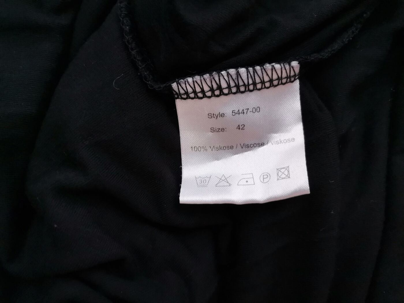 VETO Rozmiar 42 Dekolt U Sukienka Prostokątna Bezrękawnik Do Kolan Materiał Wiskoza 100% VETO Rozmiar 42 Dekolt U Sukienka Prostokątna Bezrękawnik Do Kolan Materiał Wiskoza 100%