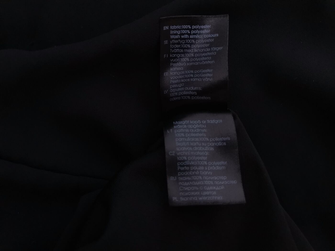 Lindex Rozmiar 42 Kolor Czarny Odkryte Ramiona Sukienka Slip Bezrękawnik Midi Lindex Rozmiar 42 Kolor Czarny Odkryte Ramiona Sukienka Slip Bezrękawnik Midi