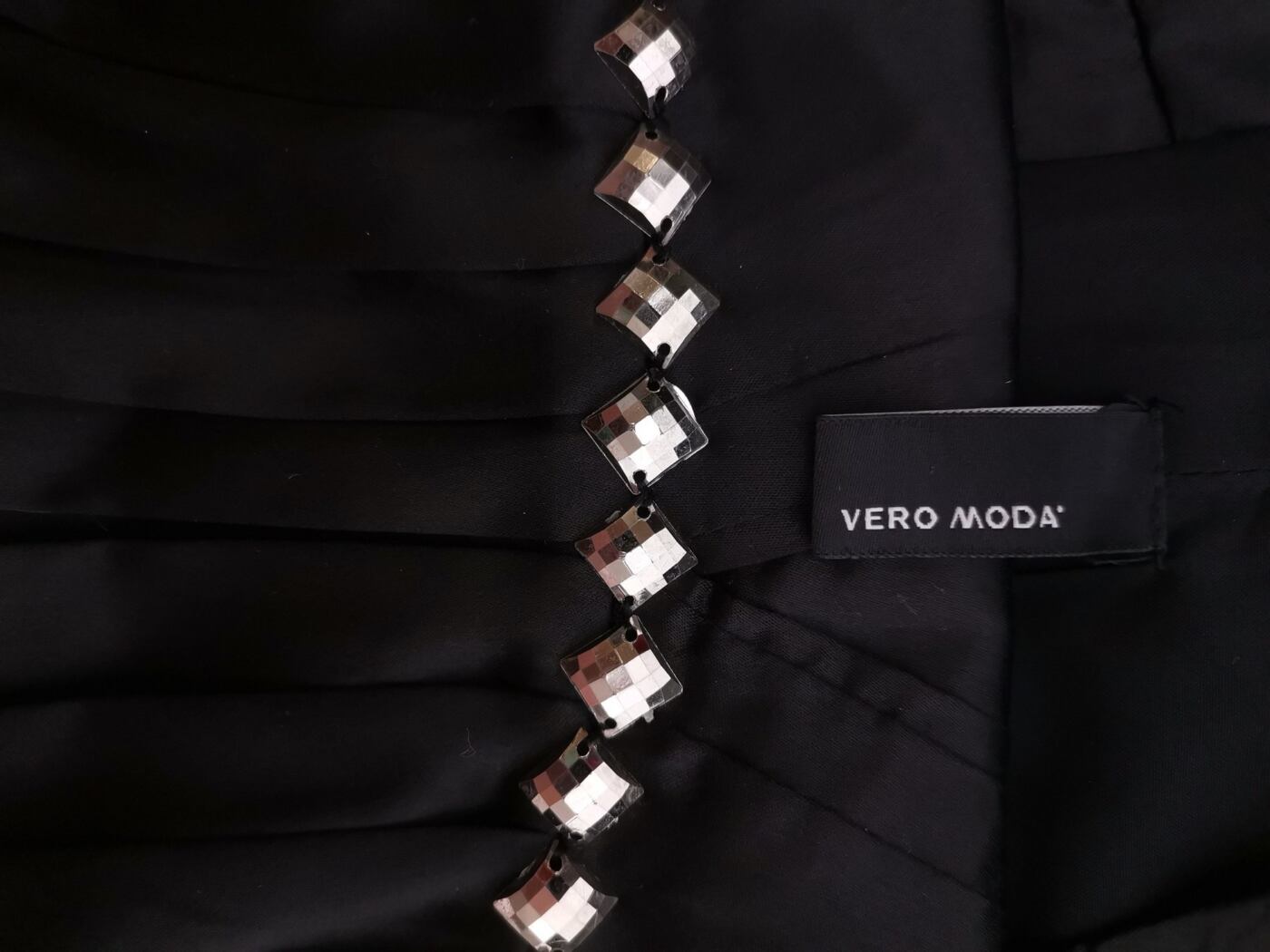 Vero moda Rozmiar 38 Kolor Czarny Kwadratowy dekolt Sukienka Sheath Bezrękawnik Midi Vero moda Rozmiar 38 Kolor Czarny Kwadratowy dekolt Sukienka Sheath Bezrękawnik Midi