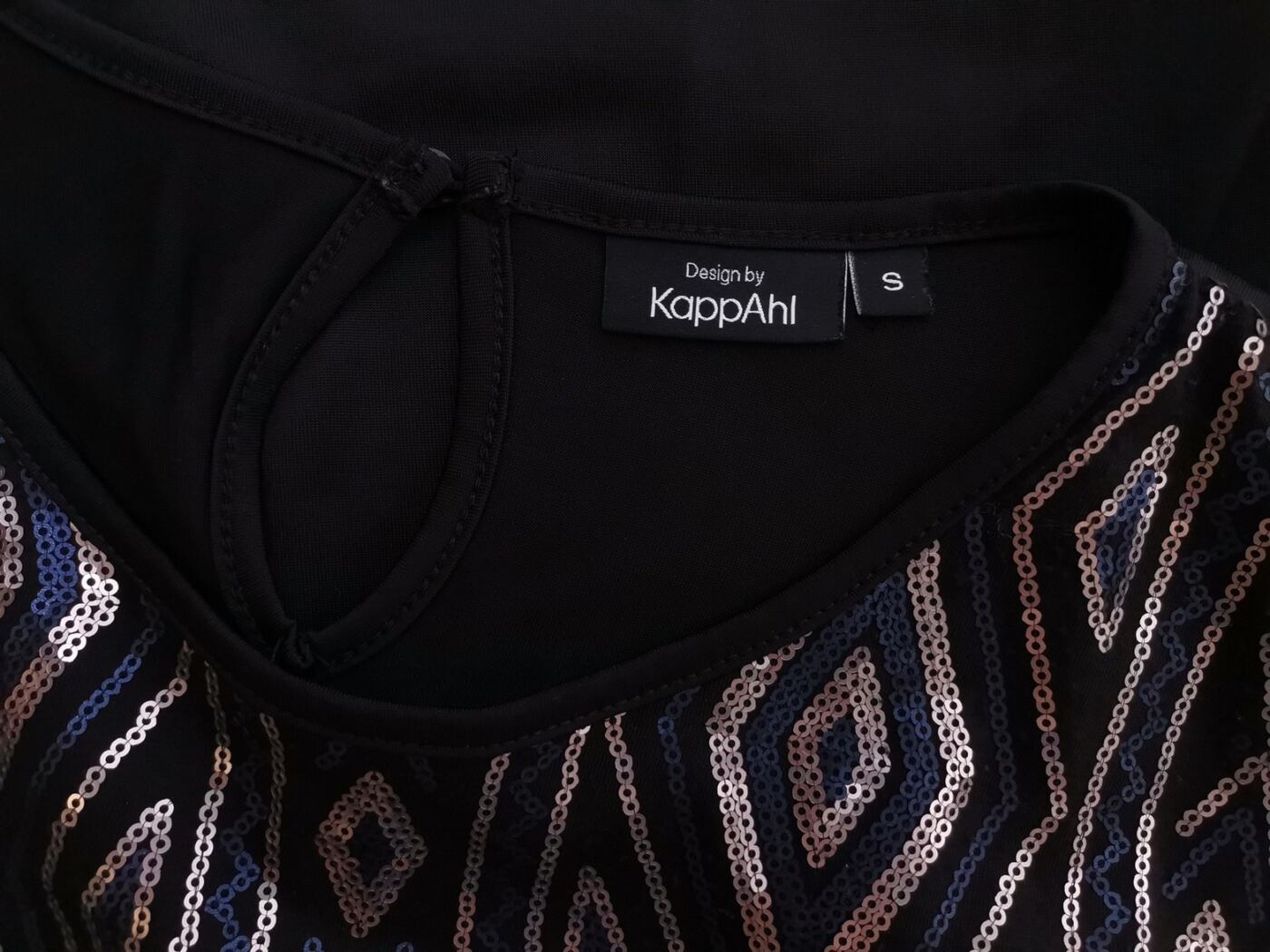 IMG_20210810_115320.jpg Kappahl Rozmiar S Kolor Czarny Romby Okrągły dekolt Bluzka Krótki rękaw