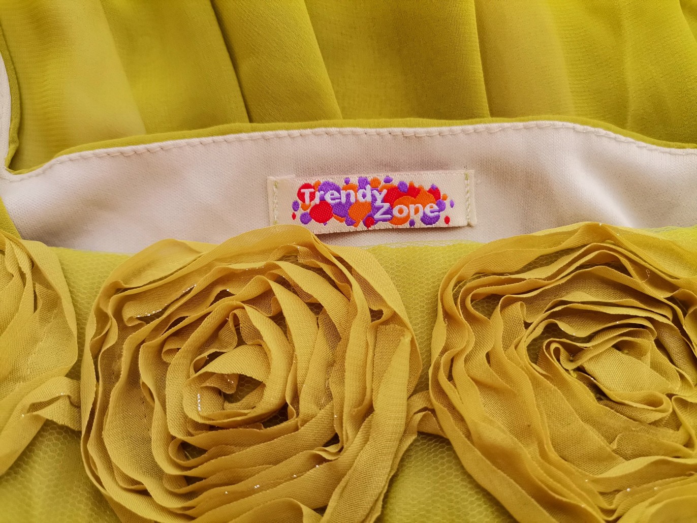 Trendy Zone Rozmiar 34/36 Kolor Limonkowa Zieleń Kwadratowy dekolt Suknia Balowa Sukienka Wieczorowa Krótki rękaw Midi Trendy Zone Rozmiar 34/36 Kolor Limonkowa Zieleń Kwadratowy dekolt Suknia Balowa Sukienka Wieczorowa Krótki rękaw Midi