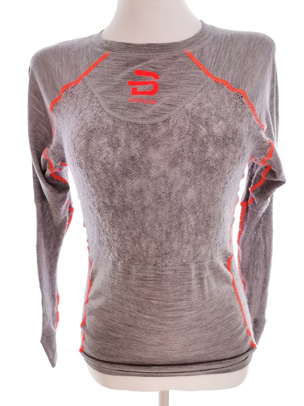 Daehlie Rozmiar M Kolor Szary Crew Neck Bluzka Długi rękaw Materiał Wełna 100%