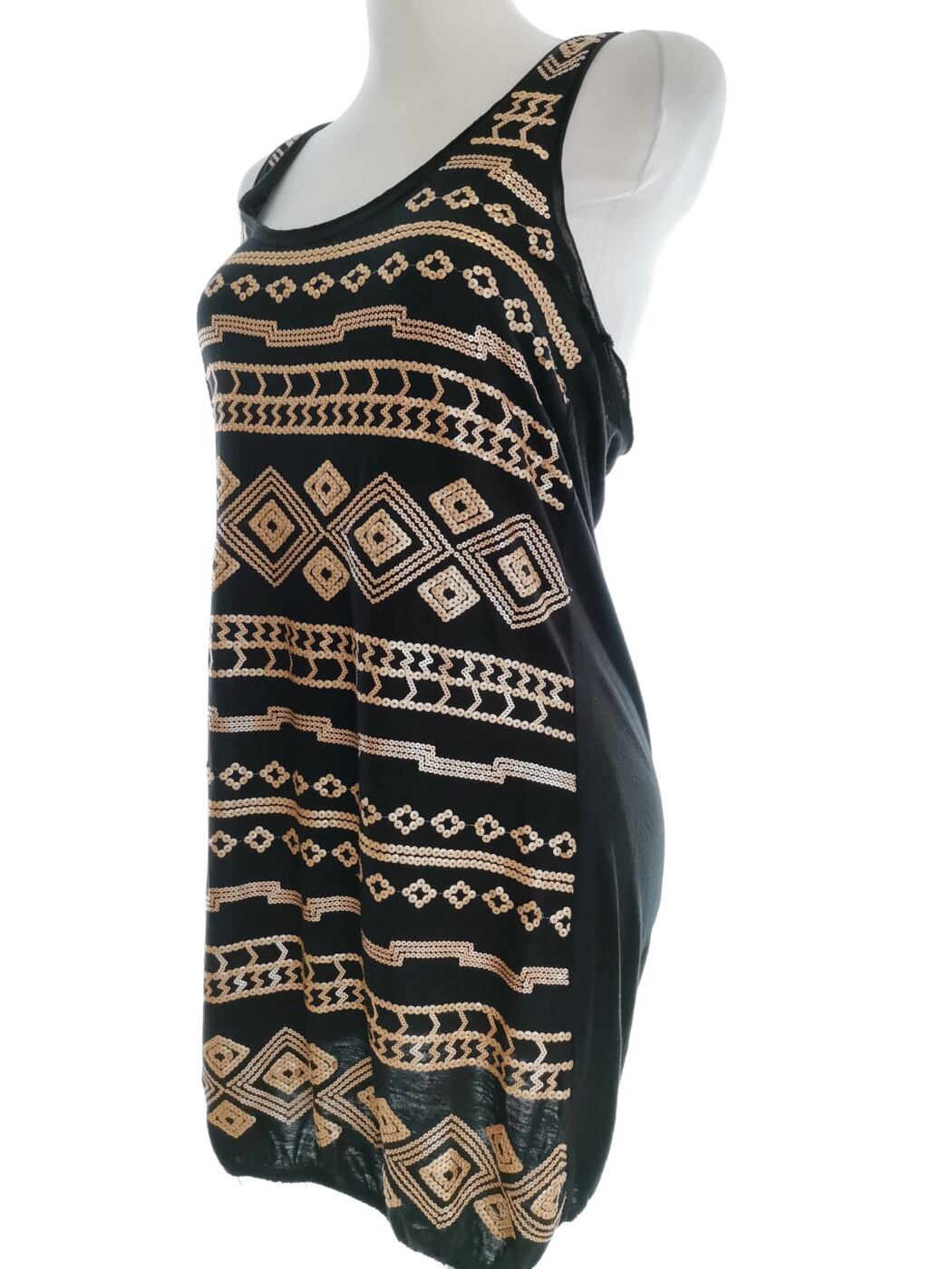 River island Rozmiar 10 (36) Kolor Czarny Okrągły dekolt Sukienka Prostokątna Bezrękawnik Do Kolan Materiał Wiskoza 100% River island Rozmiar 10 (36) Kolor Czarny Okrągły dekolt Sukienka Prostokątna Bezrękawnik Do Kolan Materiał Wiskoza 100%