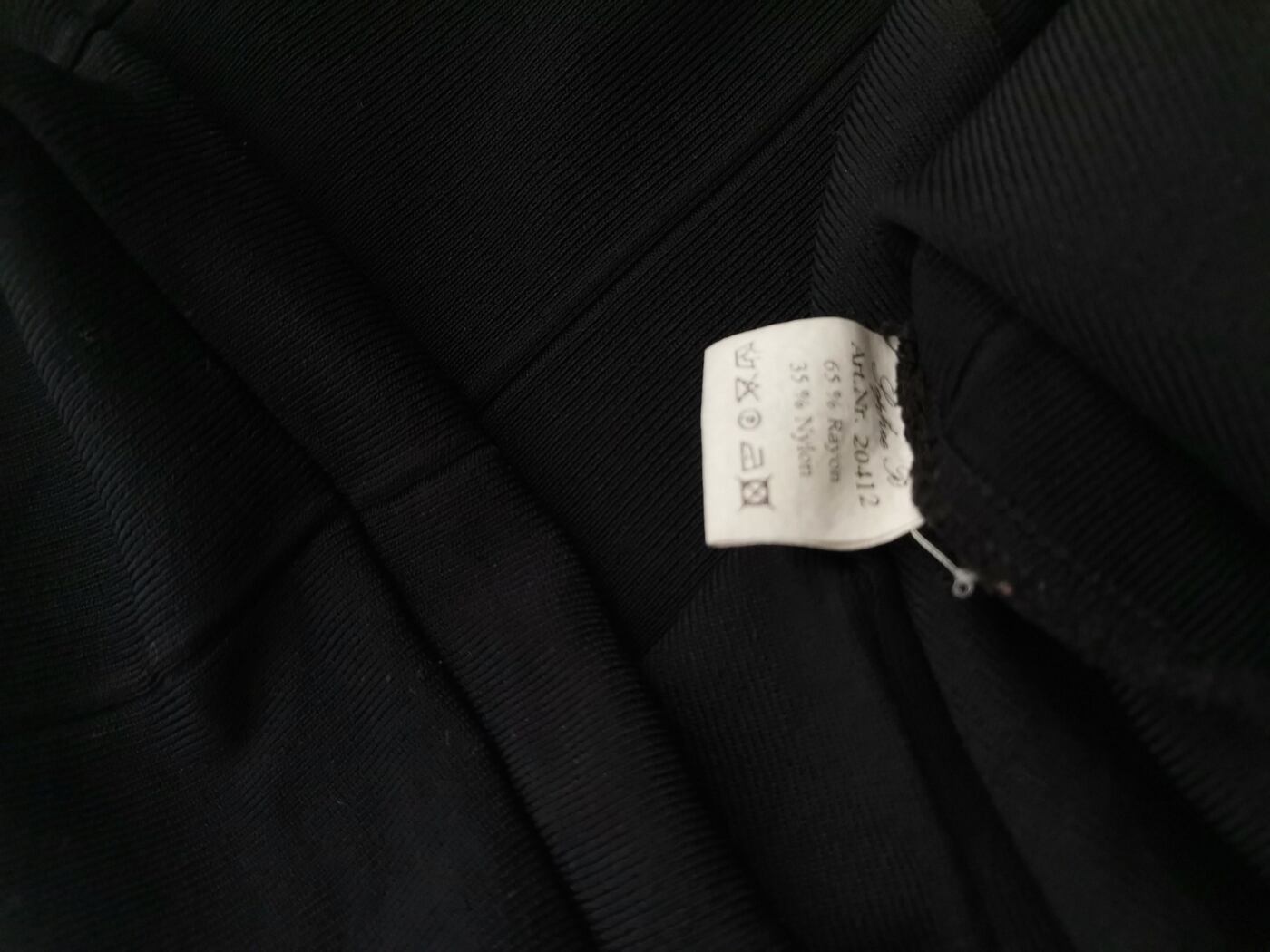IMG_20210819_121630.jpg Sophie B Rozmiar XL Kolor Czarny Spódnica Prosta i Ołówkowa Midi Materiał Rayon