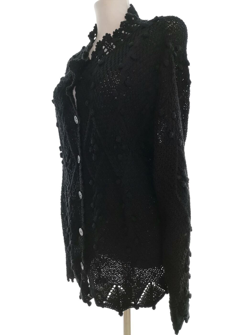 IMG_20210820_105640.jpg Claire Kennedy Rozmiar M/L Kolor Czarny Okrągły dekolt Długi Zapinany Kardigan Długi rękaw Materiał Rayon Otwarta dzianina