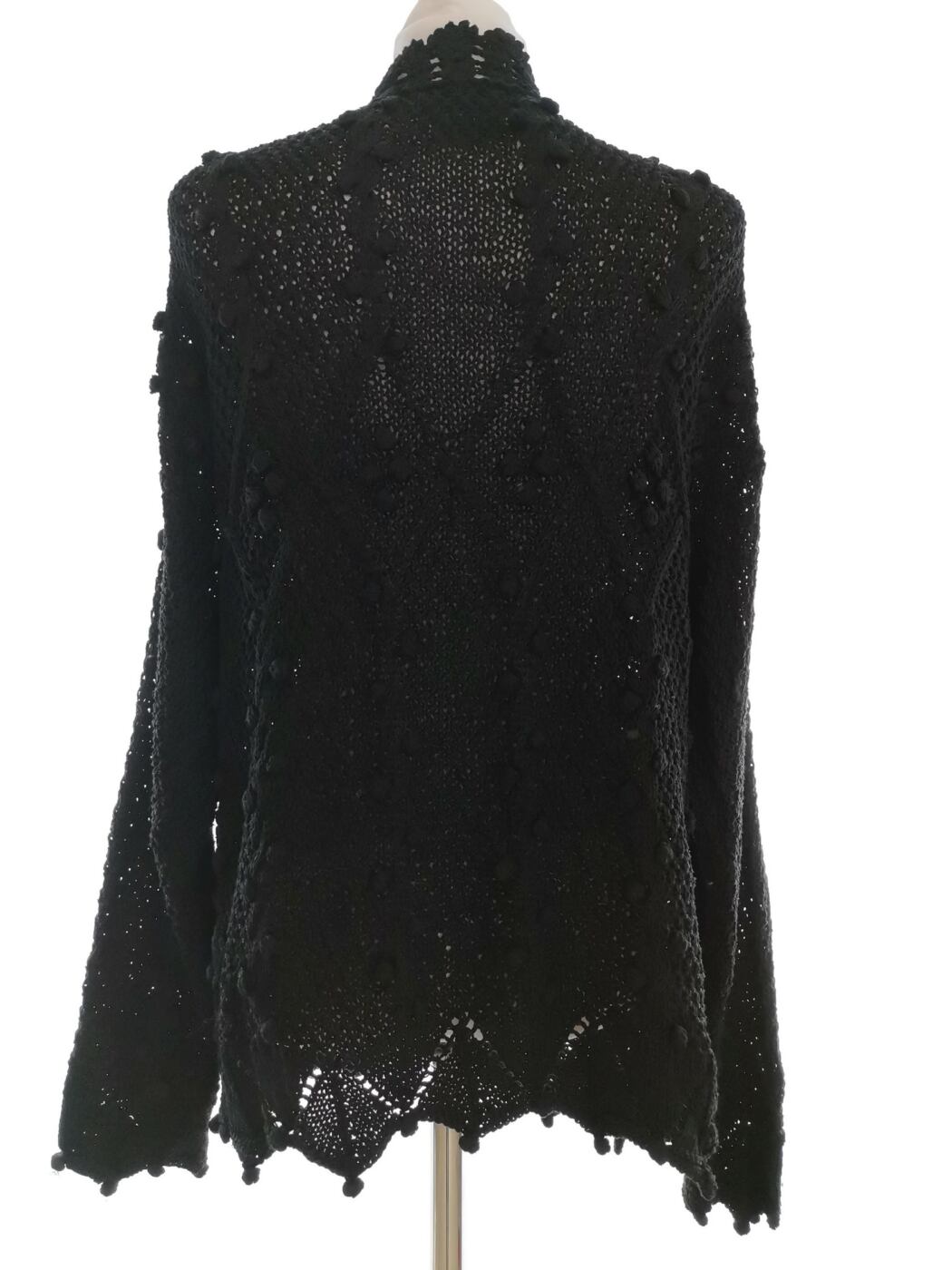 IMG_20210820_105647.jpg Claire Kennedy Rozmiar M/L Kolor Czarny Okrągły dekolt Długi Zapinany Kardigan Długi rękaw Materiał Rayon Otwarta dzianina
