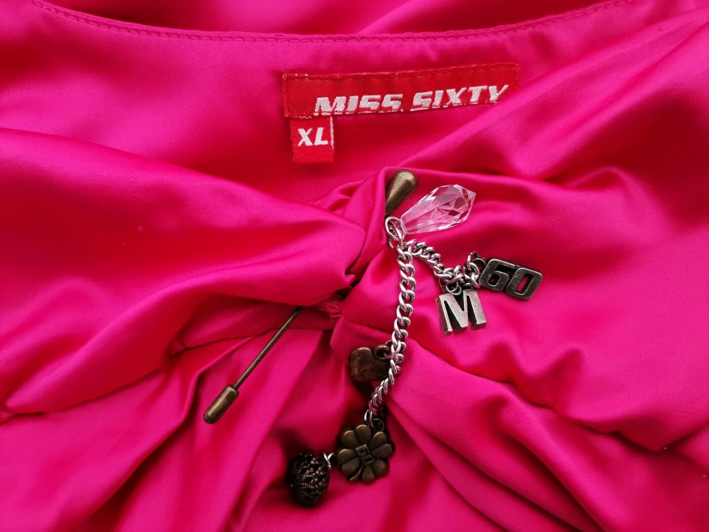 Miss Sixty Rozmiar XL Kolor Fuksja W serek Sukienka Letnia Bezrękawnik Miss Sixty Rozmiar XL Kolor Fuksja W serek Sukienka Letnia Bezrękawnik