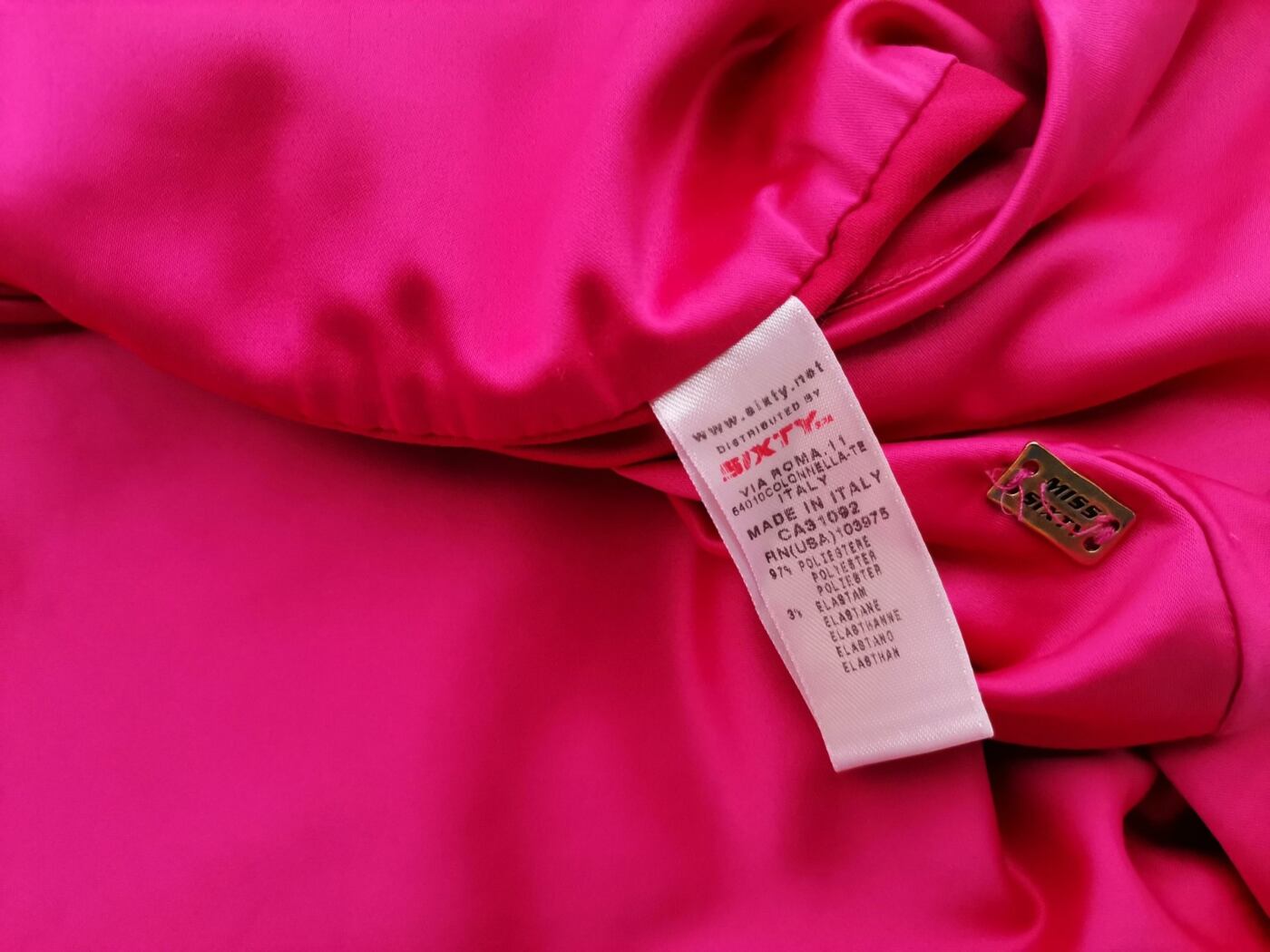 Miss Sixty Rozmiar XL Kolor Fuksja W serek Sukienka Letnia Bezrękawnik Miss Sixty Rozmiar XL Kolor Fuksja W serek Sukienka Letnia Bezrękawnik