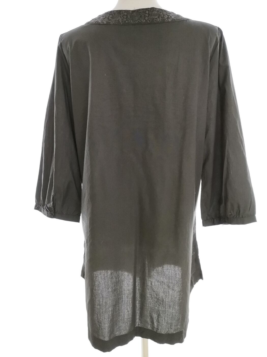 Vero moda Rozmiar M Kolor Szary Okrągły dekolt Tunika Bluzka Rękaw 3/4 Materiał Organiczna Bawełna 100% Vero moda Rozmiar M Kolor Szary Okrągły dekolt Tunika Bluzka Rękaw 3/4 Materiał Organiczna Bawełna 100%