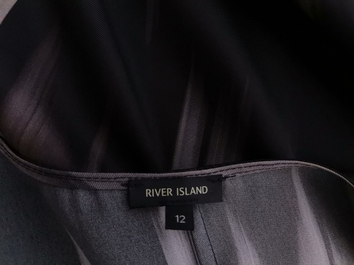 River island Rozmiar 12 (38) Kolor Szary W serek Bluzka Krótki rękaw