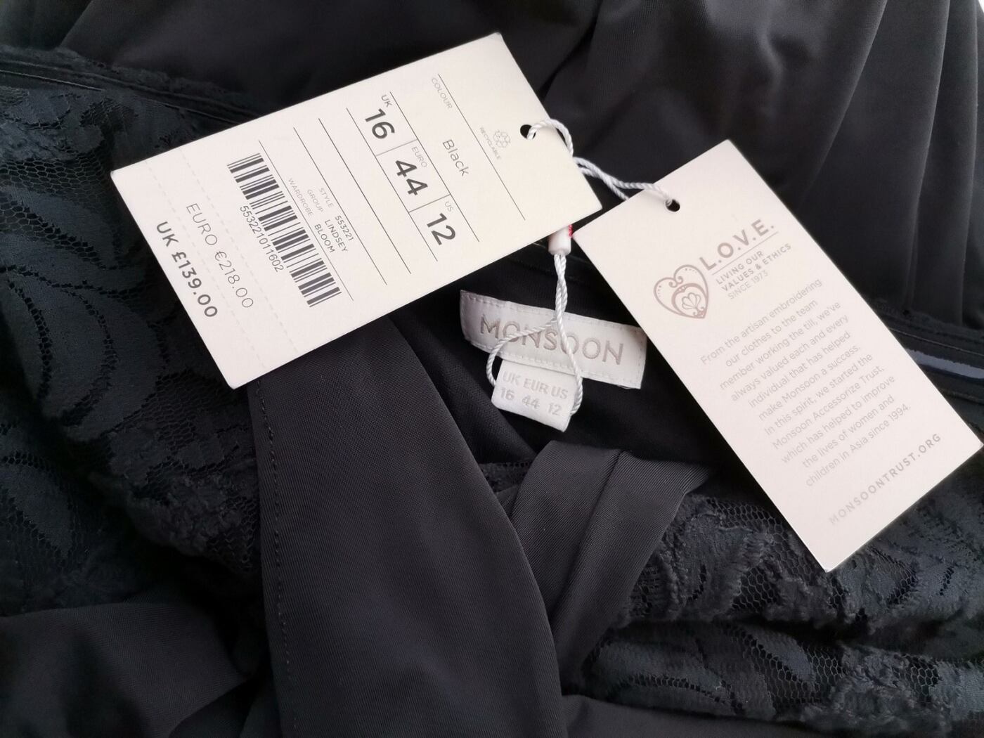 Monsoon Rozmiar 16 (44) Kolor Czarny Halter Suknia Balowa Sukienka Wieczorowa Bezrękawnik Długa Monsoon Rozmiar 16 (44) Kolor Czarny Halter Suknia Balowa Sukienka Wieczorowa Bezrękawnik Długa