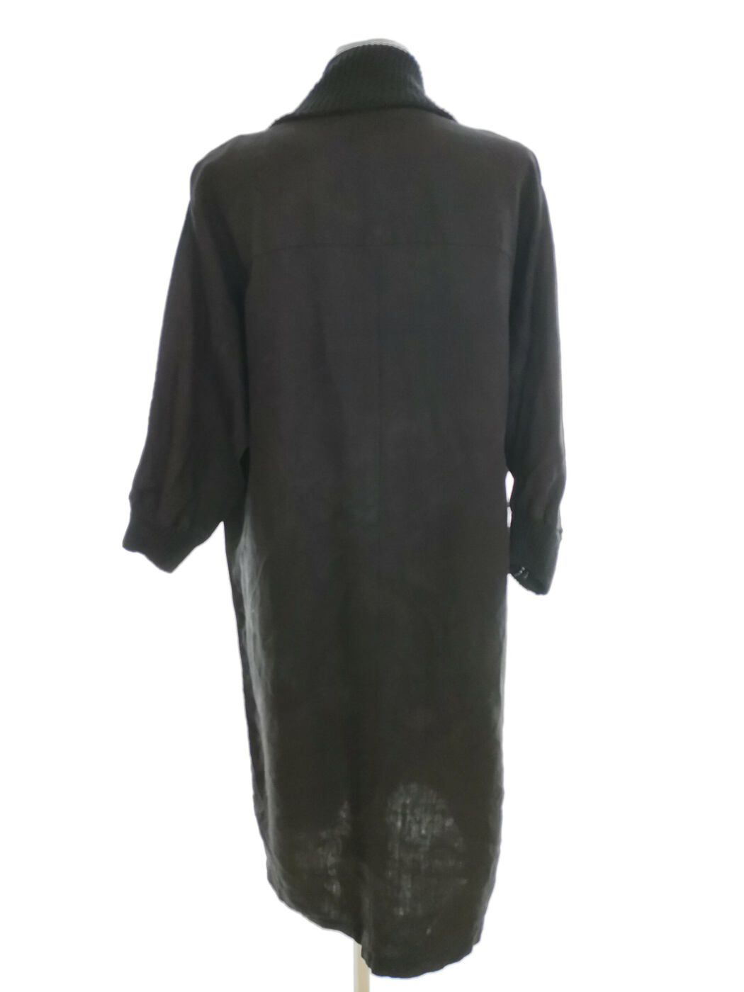 Vintage Rozmiar XL Kolor Czarny Drapowany dekolt Sukienka Sweterkowa Rękaw 3/4 Midi Materiał Len 100% Vintage Rozmiar XL Kolor Czarny Drapowany dekolt Sukienka Sweterkowa Rękaw 3/4 Midi Materiał Len 100%