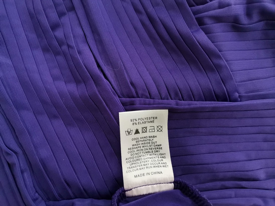 ASOS Rozmiar 14 (42) Kolor Fioletowy Odkryte Ramiona Sukienka Bodycon Bezrękawnik Krótka ASOS Rozmiar 14 (42) Kolor Fioletowy Odkryte Ramiona Sukienka Bodycon Bezrękawnik Krótka