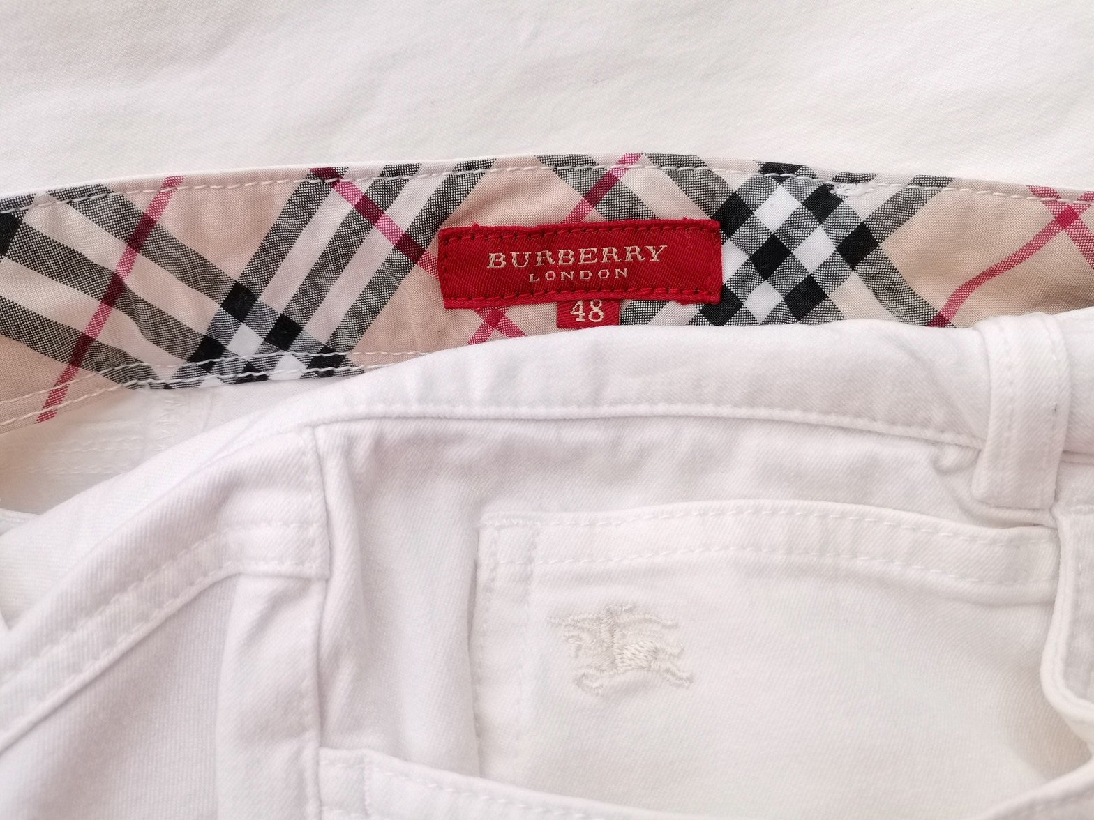 IMG_20210907_122120.jpg BURBERRY Rozmiar 48 Kolor Kremowy Spodnie Eleganckie Materiał Bawełna